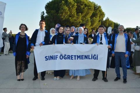 2024-2025 Akademik Yılı Atatürk Eğitim Fakültesi Mezuniyet Töreni